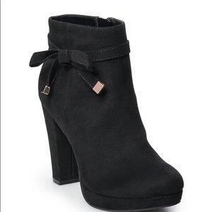 LC Lauren Conrad Leche Women's
Ankle Boots